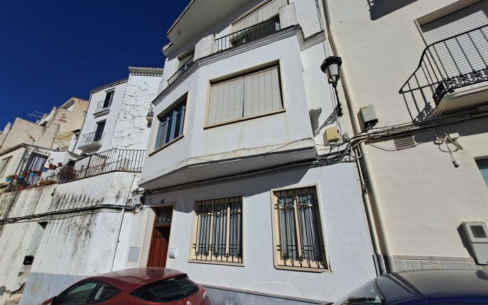 Image No.29-3 Bed House for sale