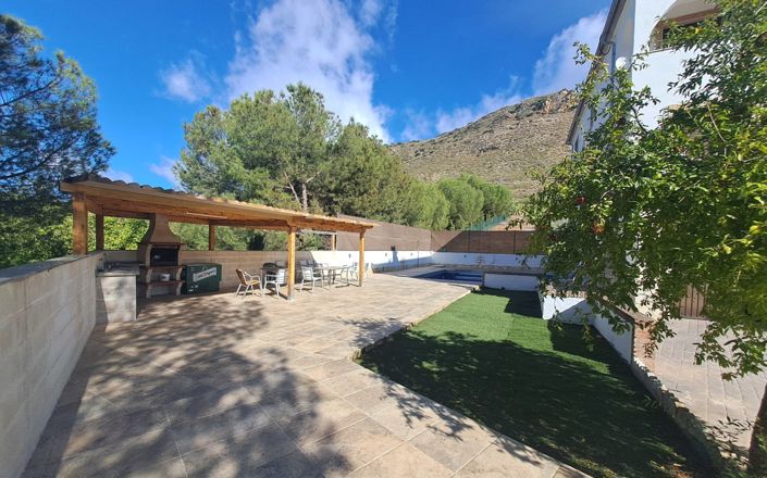 Image No.7-Maison de 4 chambres à vendre à Iznájar