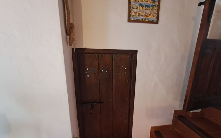 Image No.13-5 Bed House for sale