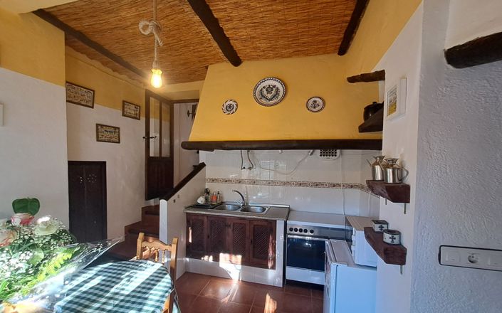 Image No.15-5 Bed House for sale