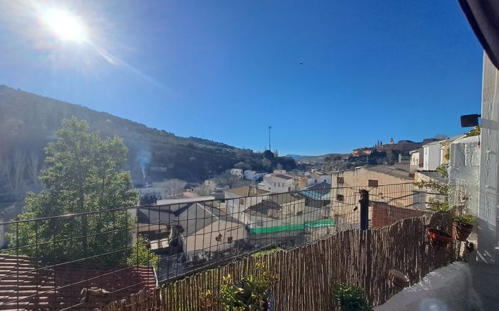 Image No.25-5 Bed House for sale