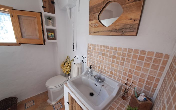 Image No.43-5 Bed House for sale