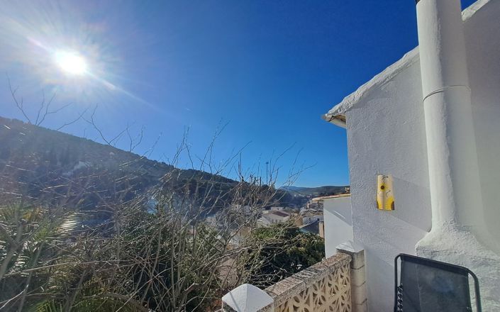 Image No.45-5 Bed House for sale