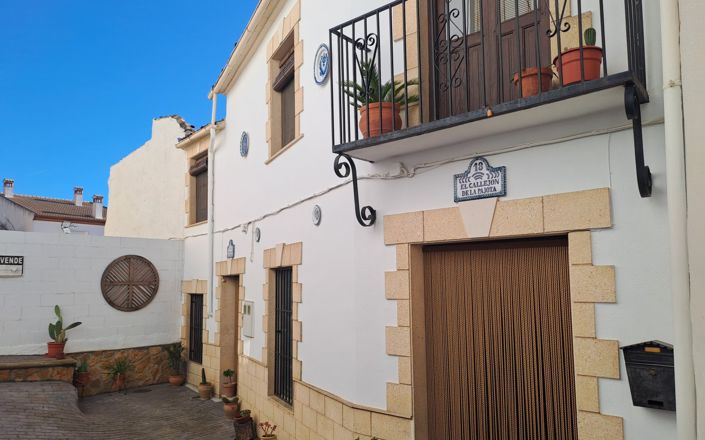 Image No.49-5 Bed House for sale