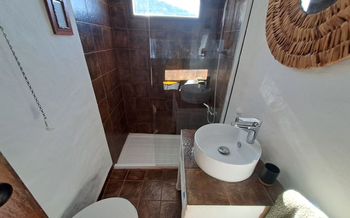 Image No.9-5 Bed House for sale