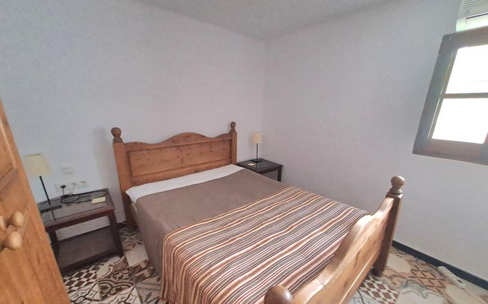 Image No.28-5 Bed House for sale