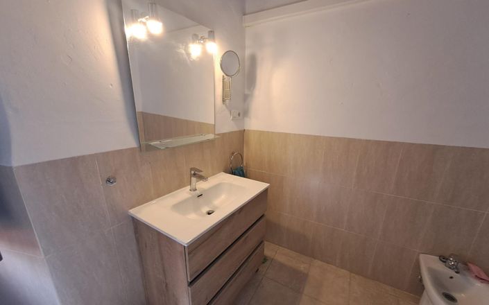 Image No.45-5 Bed House for sale