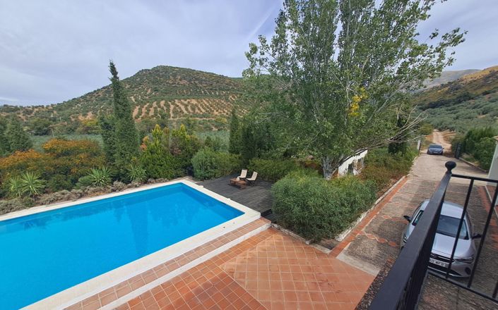 Image No.56-5 Bed House for sale