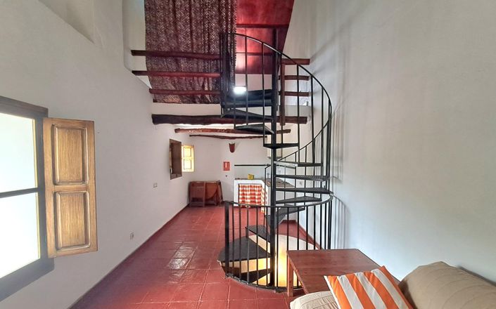 Image No.59-5 Bed House for sale