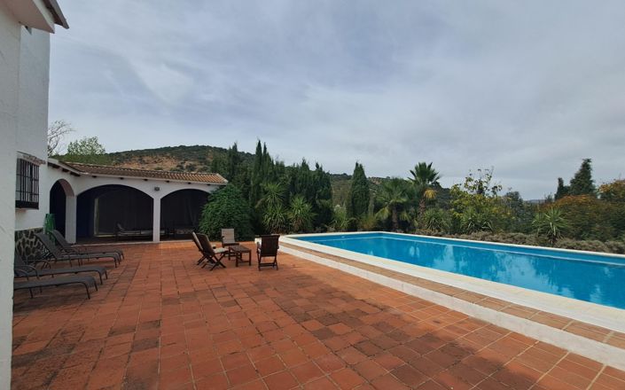 Image No.7-5 Bed House for sale