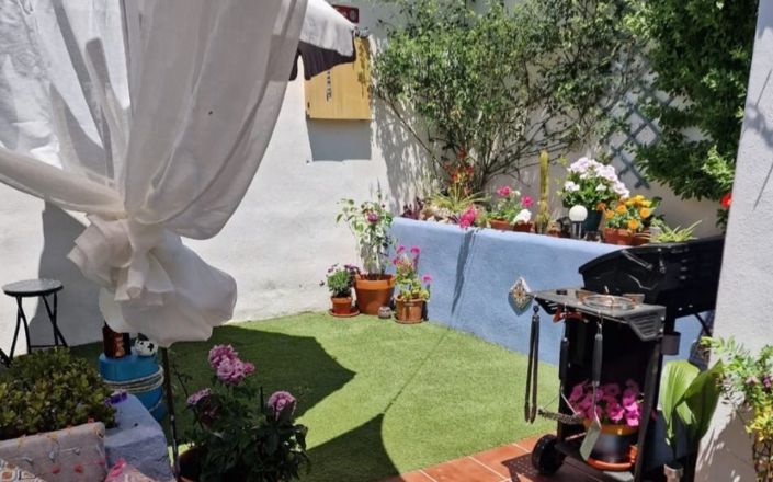 Image No.17-3 Bed House for sale