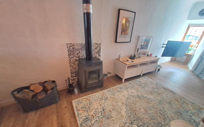 Image No.8-3 Bed House for sale