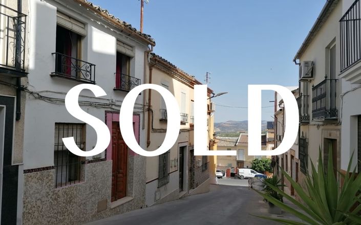 Image No.1-2 Bed House for sale