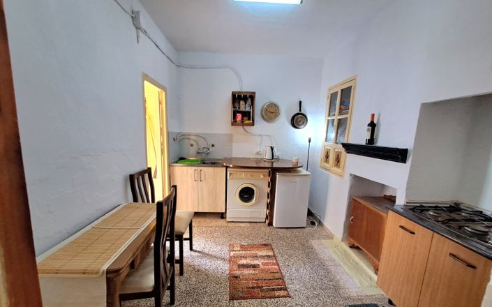 Image No.15-4 Bed House for sale