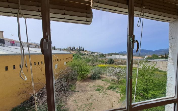 Image No.19-4 Bed House for sale