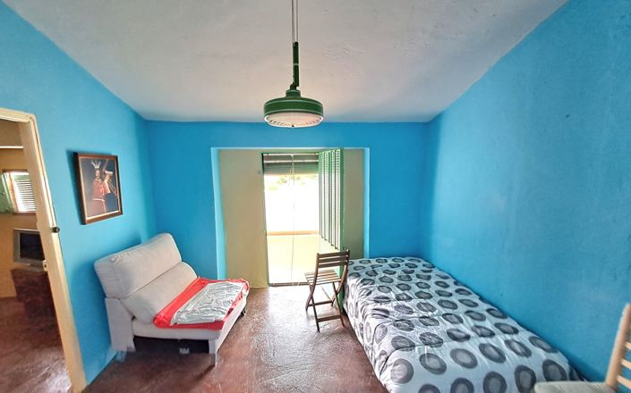 Image No.24-4 Bed House for sale