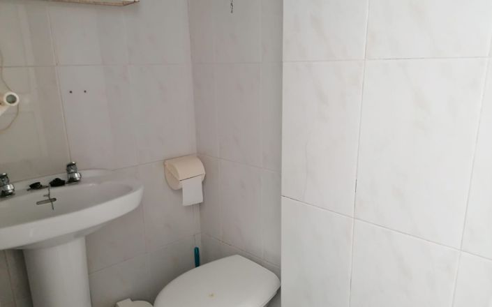 Image No.17-3 Bed House for sale