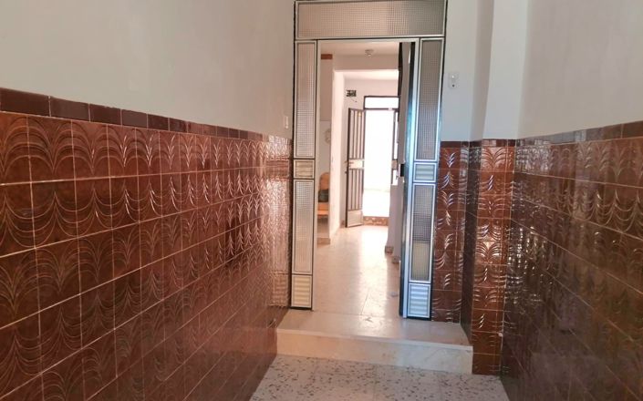 Image No.3-4 Bed House for sale