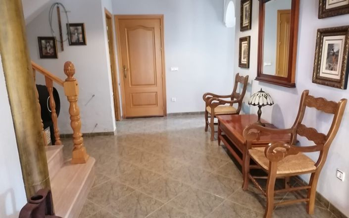 Image No.20-5 Bed House for sale