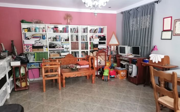 Image No.24-5 Bed House for sale