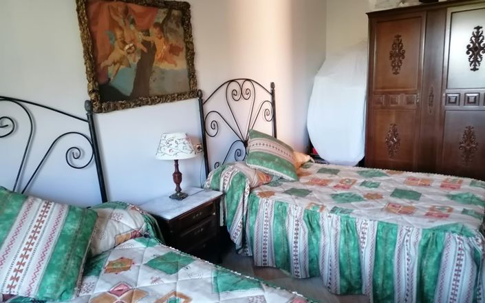 Image No.32-5 Bed House for sale