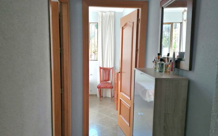 Image No.33-5 Bed House for sale