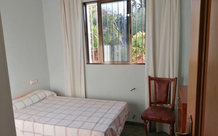 Image No.34-5 Bed House for sale