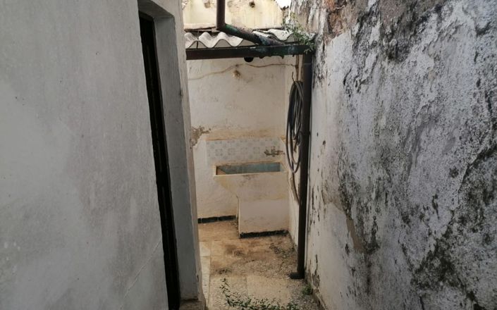 Image No.12-2 Bed House for sale