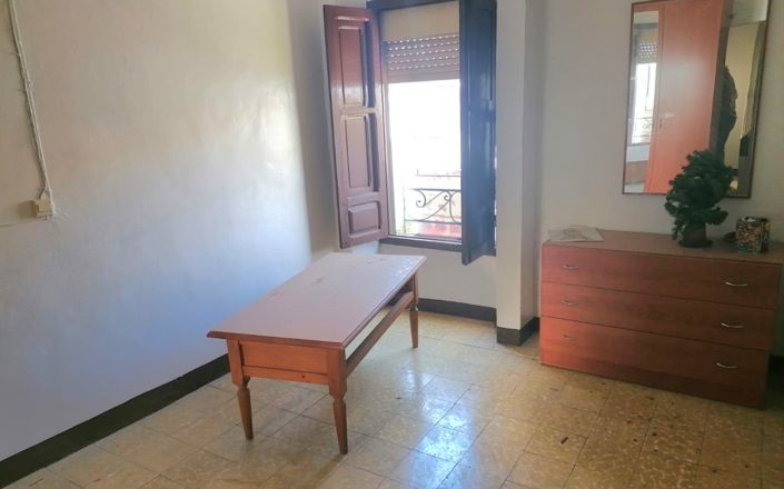 Image No.13-2 Bed House for sale