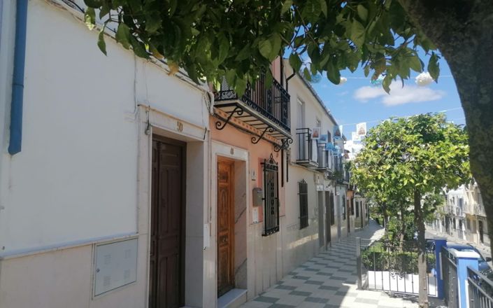 Image No.18-2 Bed House for sale