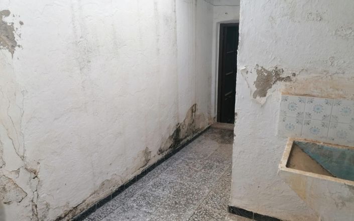 Image No.9-2 Bed House for sale