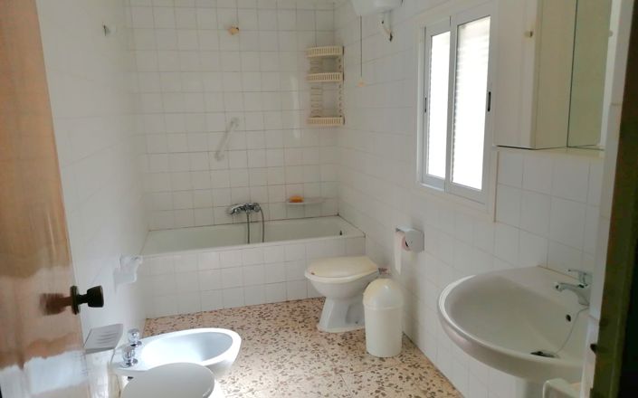 Image No.25-3 Bed House for sale