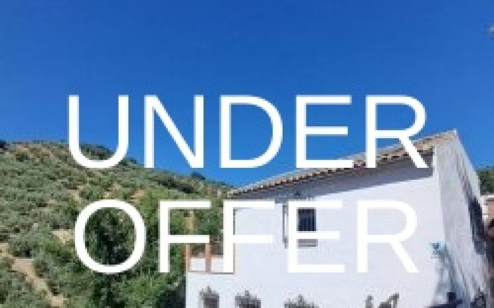 Image No.1-5 Bed House for sale