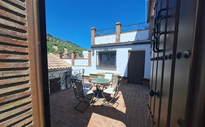 Image No.29-5 Bed House for sale