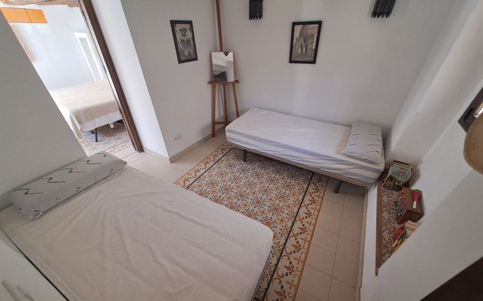 Image No.31-5 Bed House for sale