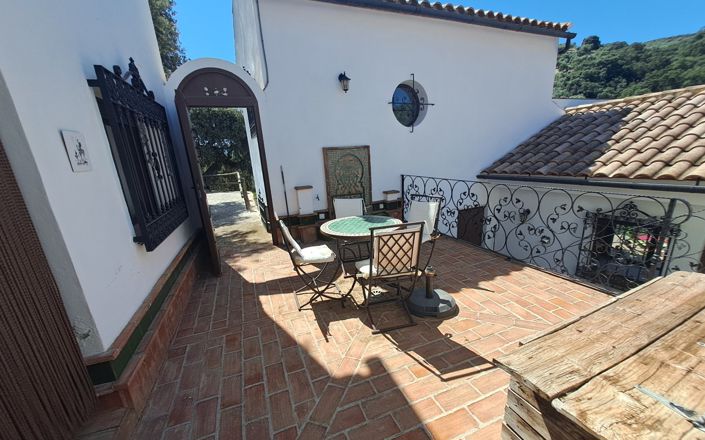 Image No.33-5 Bed House for sale