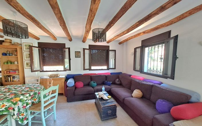 Image No.9-5 Bed House for sale