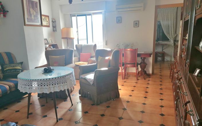 Image No.10-6 Bed House for sale