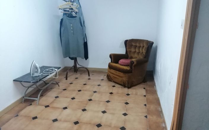 Image No.25-6 Bed House for sale