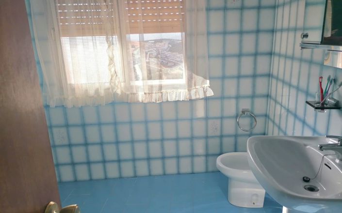 Image No.36-6 Bed House for sale