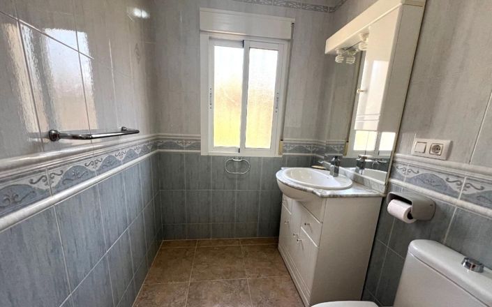 Image No.14-2 Bed House for sale