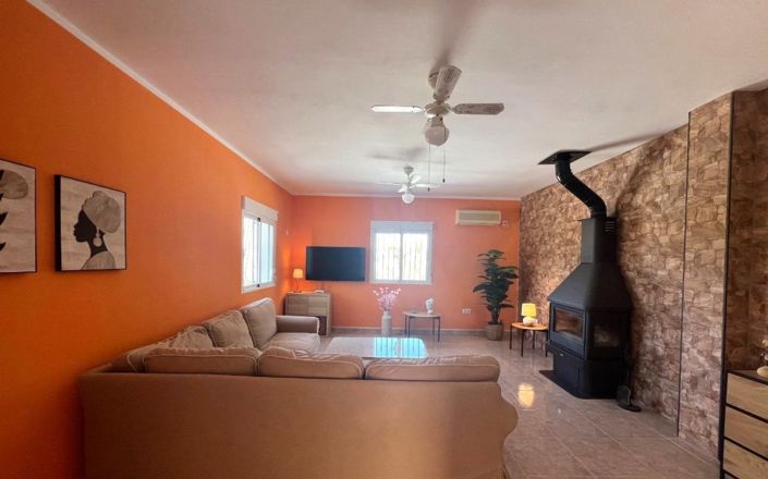 Image No.5-2 Bed House for sale