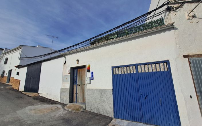 Image No.25-3 Bed House for sale