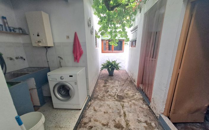 Image No.13-3 Bed House for sale