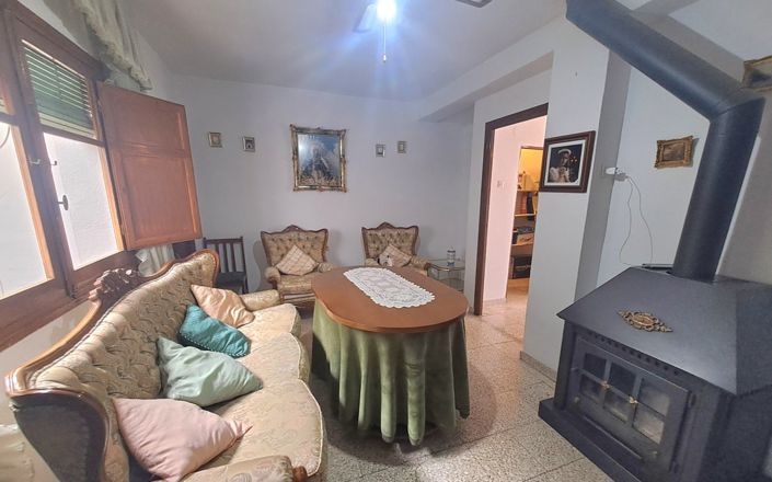 Image No.6-3 Bed House for sale