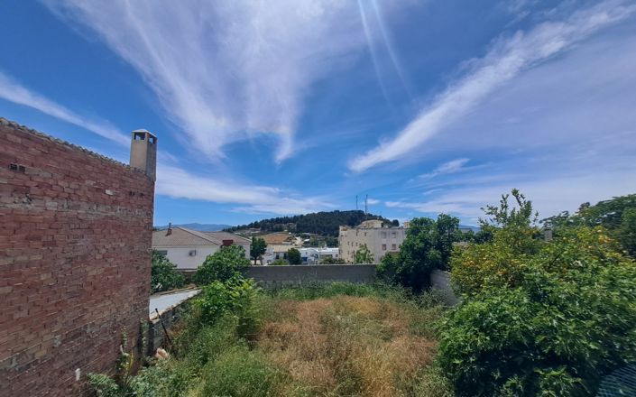 Image No.12-5 Bed House for sale