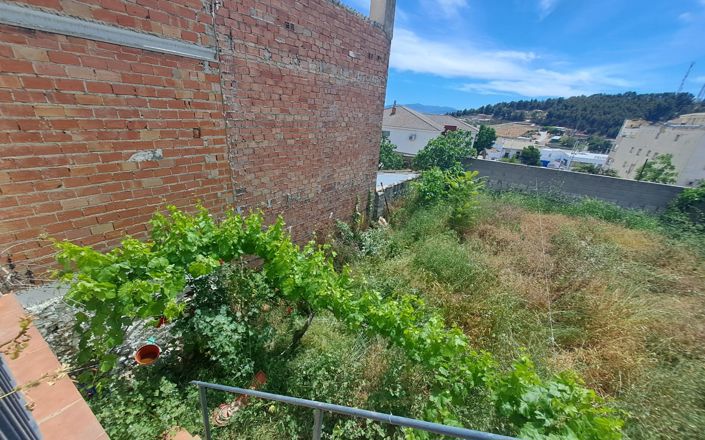 Image No.14-5 Bed House for sale