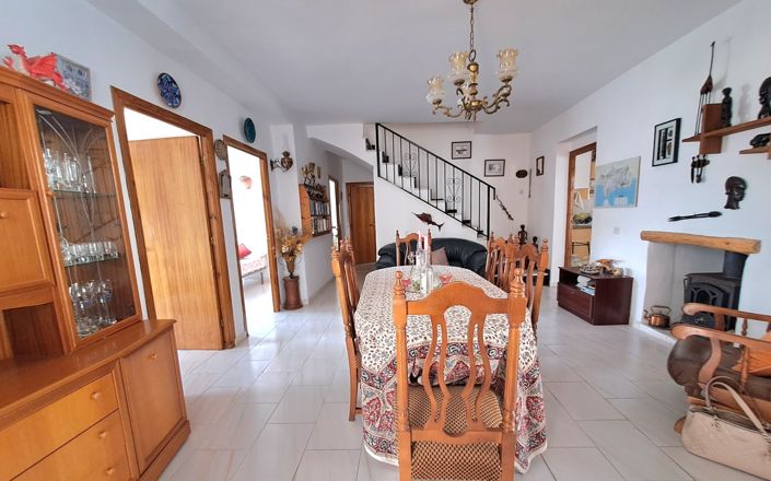 Image No.4-Maison de 5 chambres à vendre à Iznájar