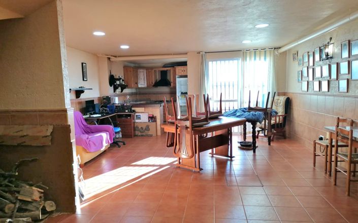 Image No.14-4 Bed House for sale