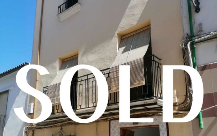Image No.1-7 Bed House for sale